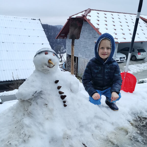 NIk in njegov snežak